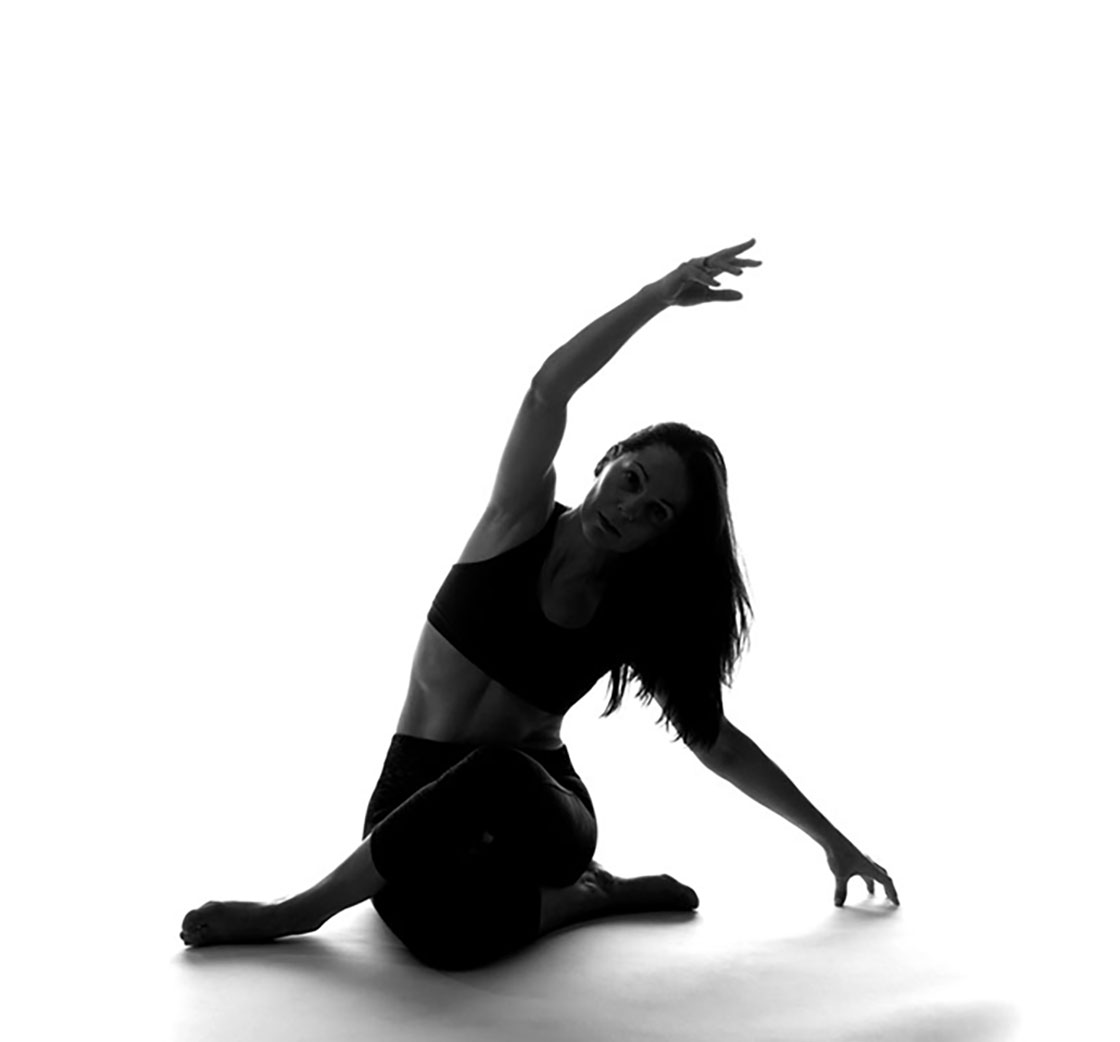 WEB-PILATES_images_white_2-2-web Cours Pilates, Garuda, Stretching, Genève, Stand, Plainpalais, Rive gauche, Marchon